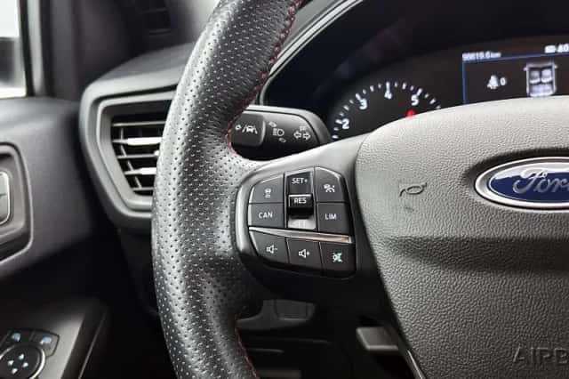 Ford Focus (2019) thumbnail 6