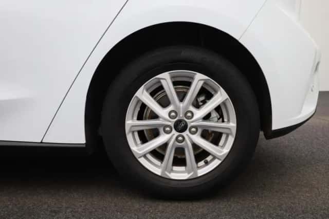 Ford Focus (2022) thumbnail 13