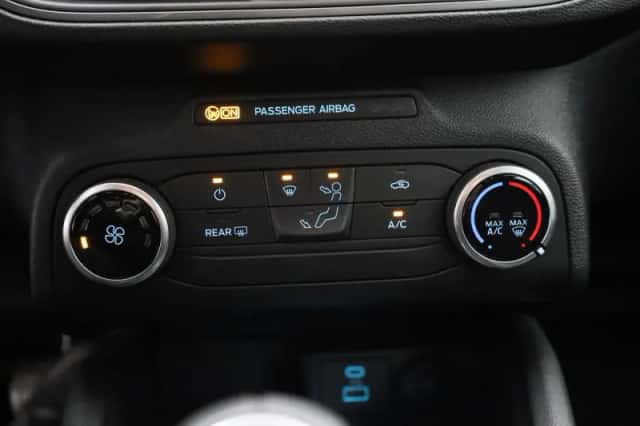 Ford Focus (2022) thumbnail 17