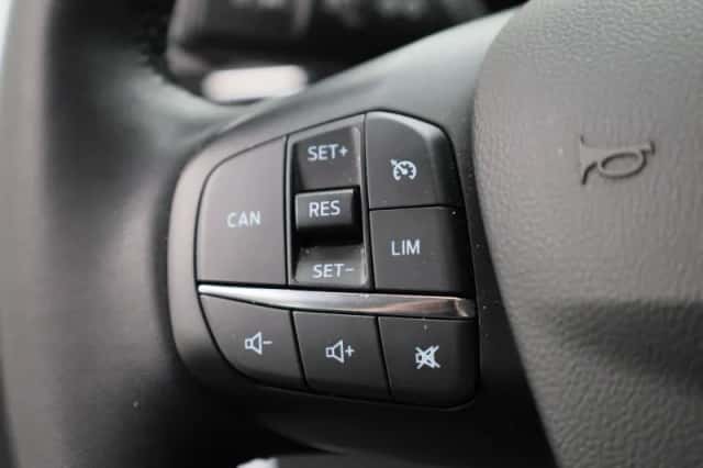 Ford Focus (2022) thumbnail 19