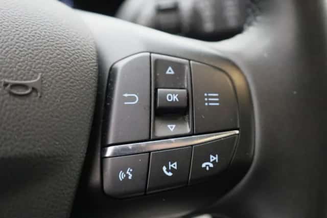 Ford Focus (2022) thumbnail 21