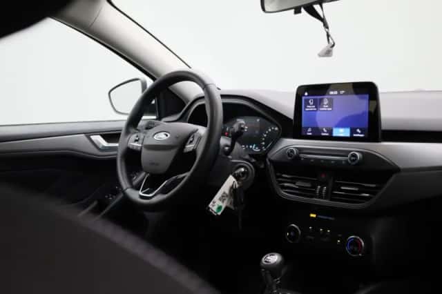 Ford Focus (2022) thumbnail 27