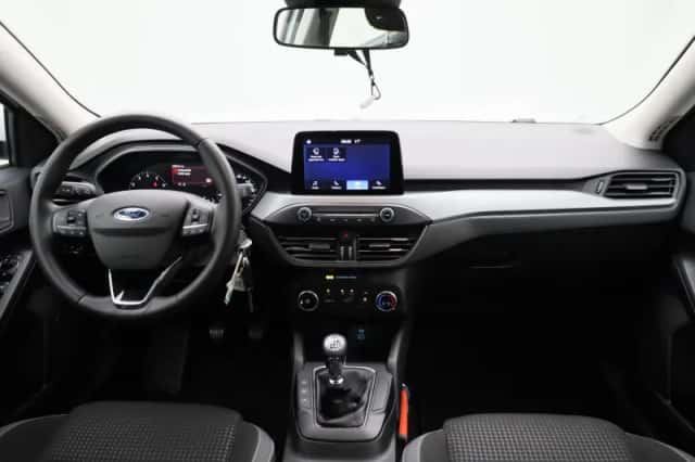 Ford Focus (2022) thumbnail 28