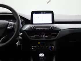 Ford Focus thumbnail 9