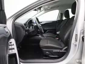 Ford Focus thumbnail 11