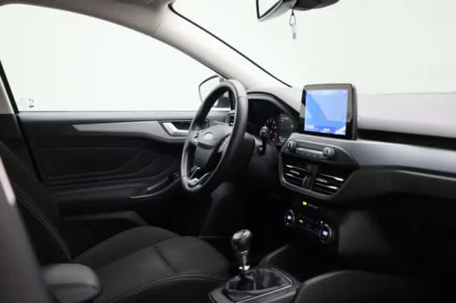 Ford Focus (2022) thumbnail 26