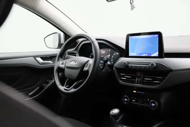 Ford Focus (2022) thumbnail 28