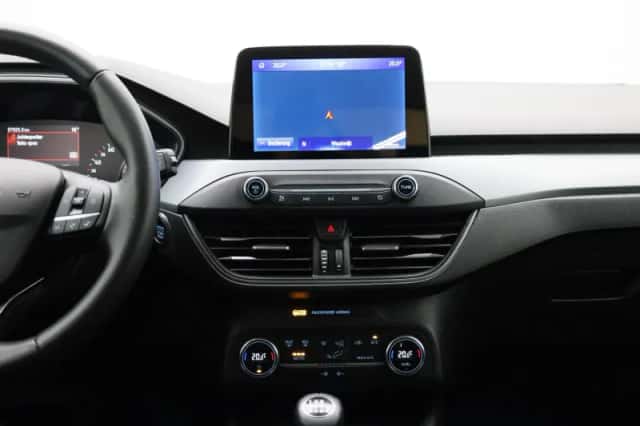 Ford Focus (2022) thumbnail 9
