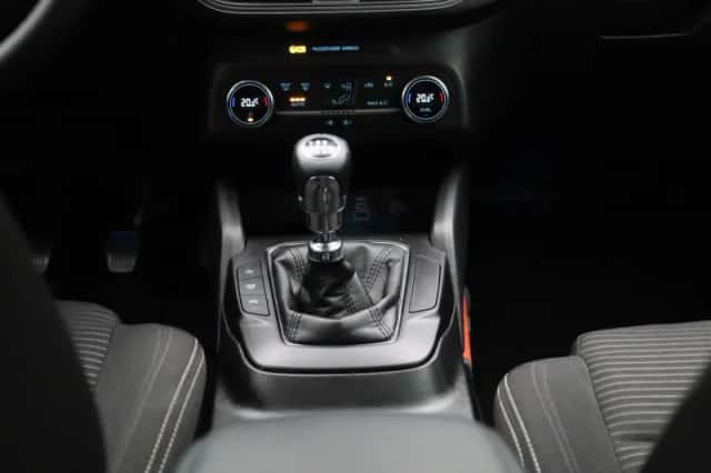 Ford Focus (2022) thumbnail 10