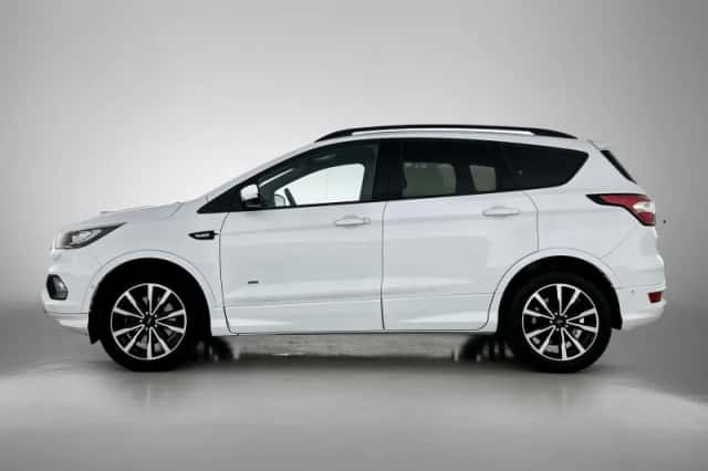 Ford Kuga (2018) thumbnail 2