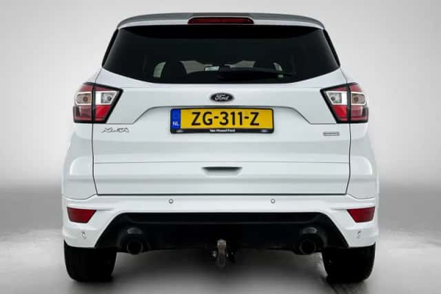 Ford Kuga (2018) thumbnail 3