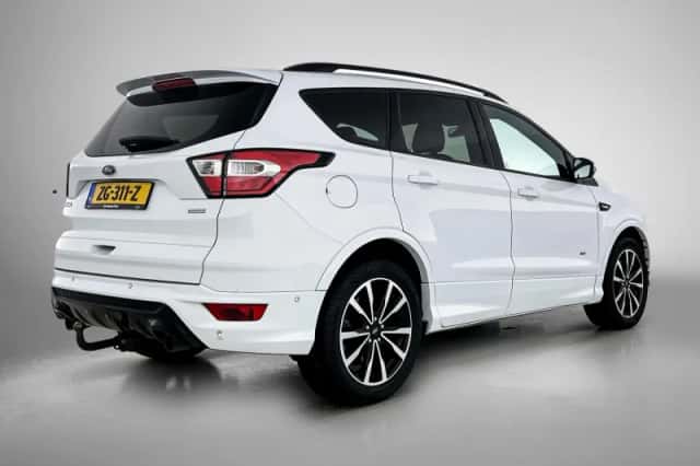 Ford Kuga (2018) thumbnail 4
