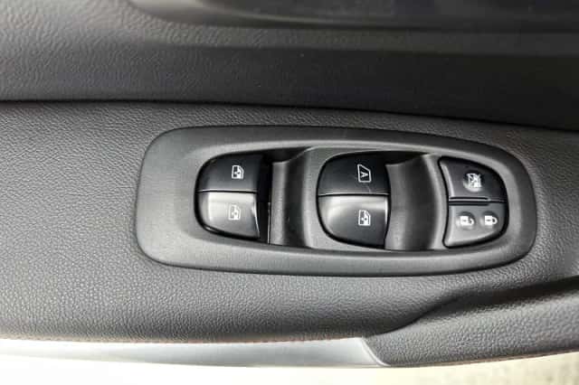 Renault Kadjar (2016) thumbnail 33