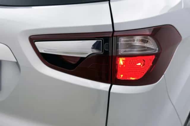 Ford EcoSport (2018) thumbnail 25