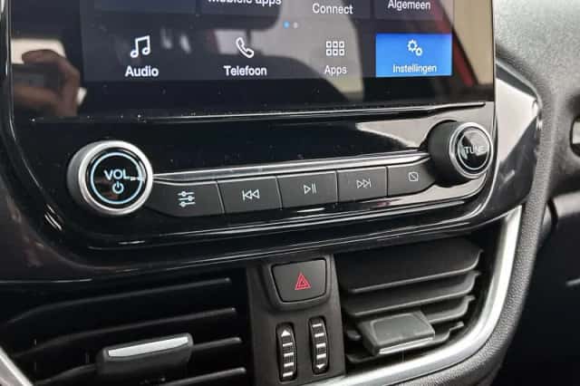 Ford Fiesta (2021) thumbnail 8