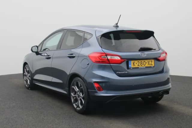 Ford Fiesta (2021) thumbnail 2