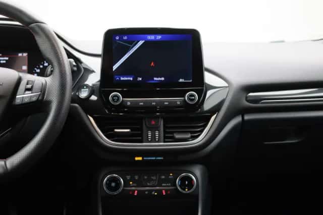 Ford Fiesta (2021) thumbnail 9