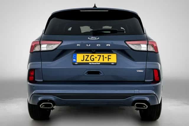 Ford Kuga (2021) thumbnail 3