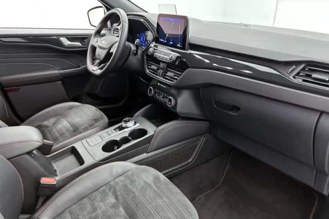 Ford Kuga (2021) thumbnail 21