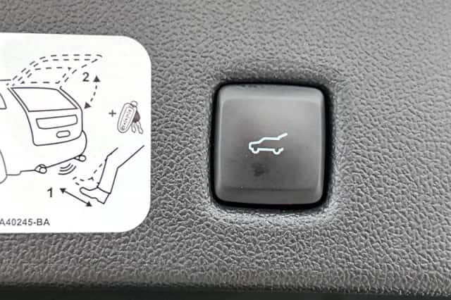 Ford Kuga (2021) thumbnail 25