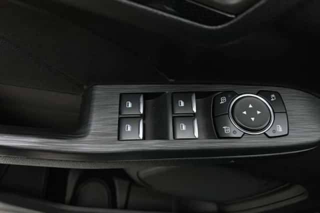 Ford Kuga (2021) thumbnail 40