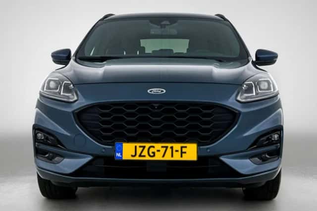 Ford Kuga (2021) thumbnail 5