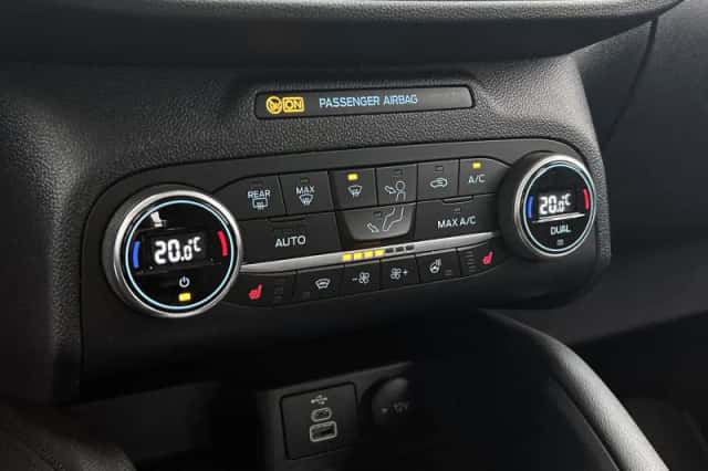 Ford Kuga (2022) thumbnail 21