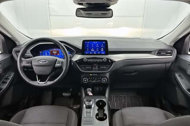 Ford Kuga (2022) thumbnail 24