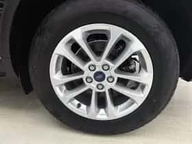 Ford Kuga thumbnail 33