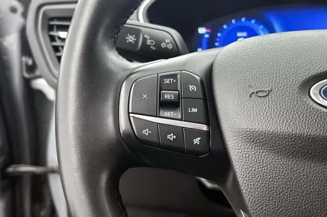 Ford Kuga (2022) thumbnail 7