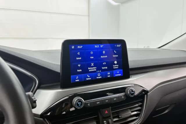 Ford Kuga (2022) thumbnail 8