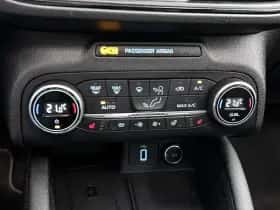 Ford Focus thumbnail 18