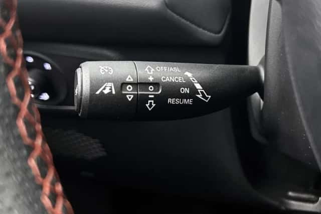 MG ZS EV (2022) thumbnail 6