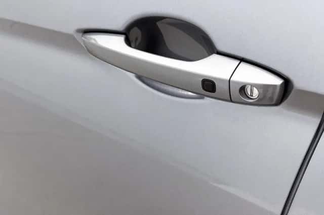Mitsubishi Eclipse Cross (2018) thumbnail 17