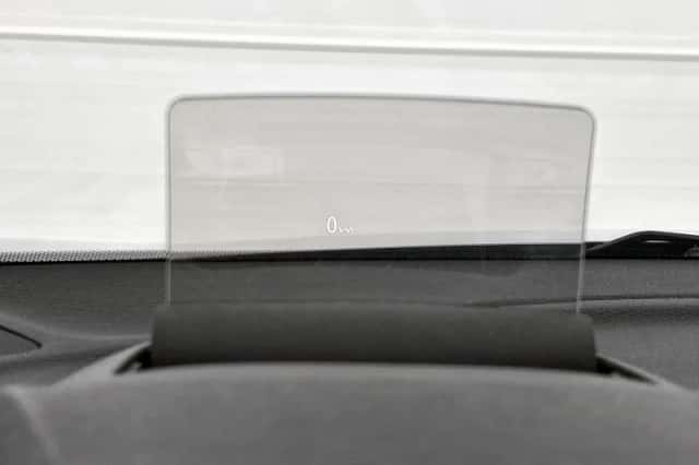 Mitsubishi Eclipse Cross (2018) thumbnail 24