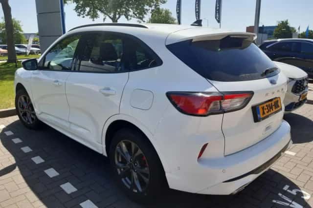 Ford Kuga (2024) thumbnail 3