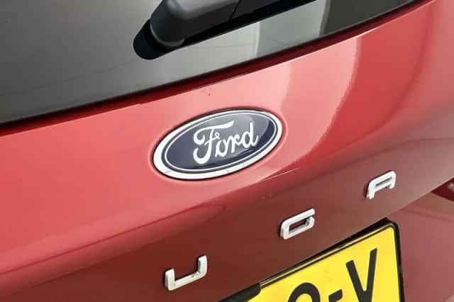 Ford Kuga (2021) thumbnail 16