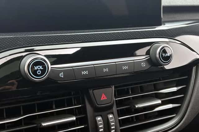 Ford Kuga (2021) thumbnail 18