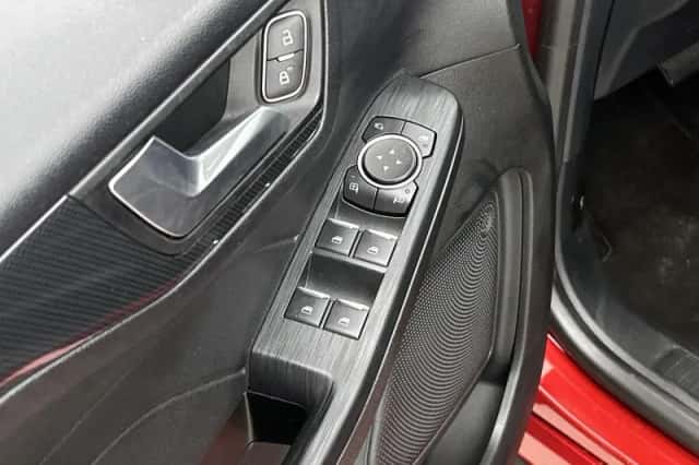 Ford Kuga (2021) thumbnail 29