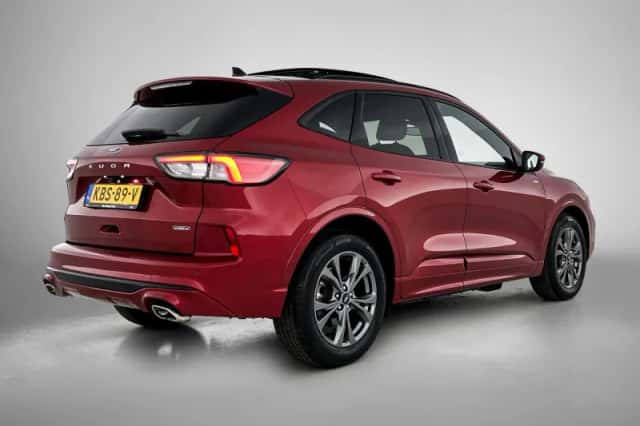 Ford Kuga (2021) thumbnail 4