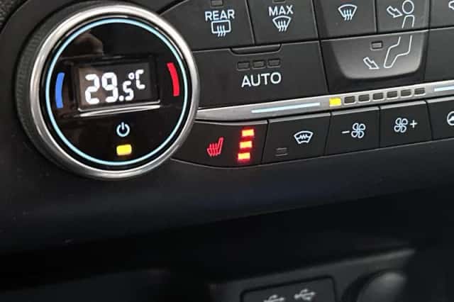 Ford Kuga (2021) thumbnail 8