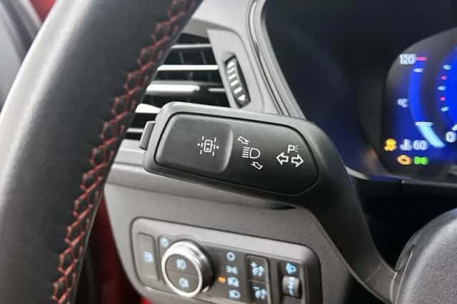 Ford Kuga (2021) thumbnail 9