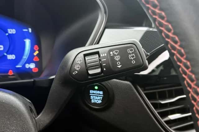 Ford Kuga (2021) thumbnail 10