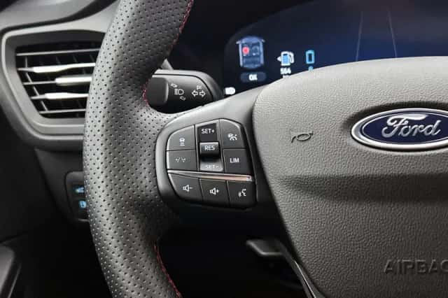 Ford Kuga (2024) thumbnail 6
