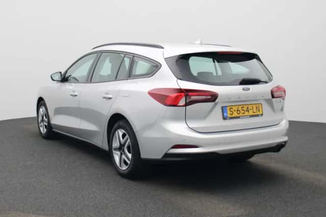 Ford Focus (2023) thumbnail 2
