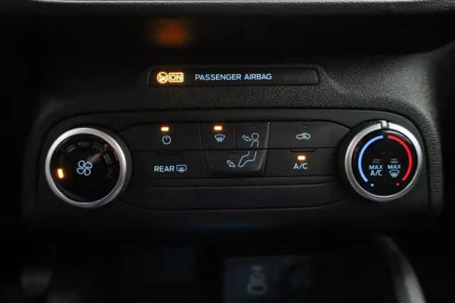 Ford Focus (2023) thumbnail 17