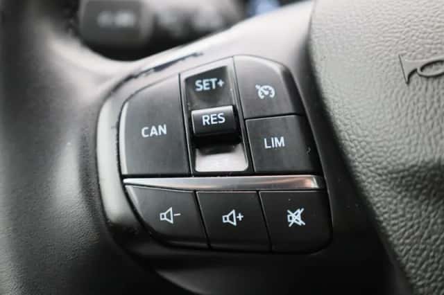 Ford Focus (2023) thumbnail 18