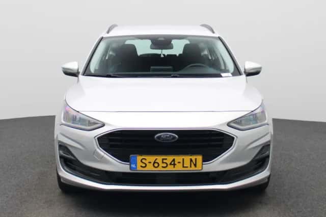 Ford Focus (2023) thumbnail 3