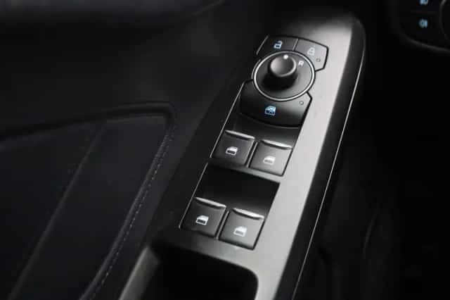 Ford Focus (2023) thumbnail 27