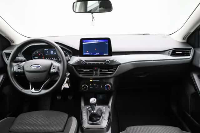 Ford Focus (2023) thumbnail 32